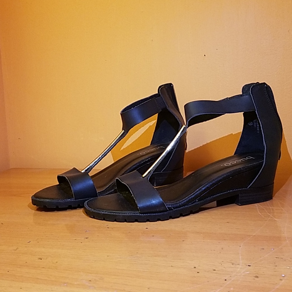 Open Toe Ankle Strap Sandals - image 4